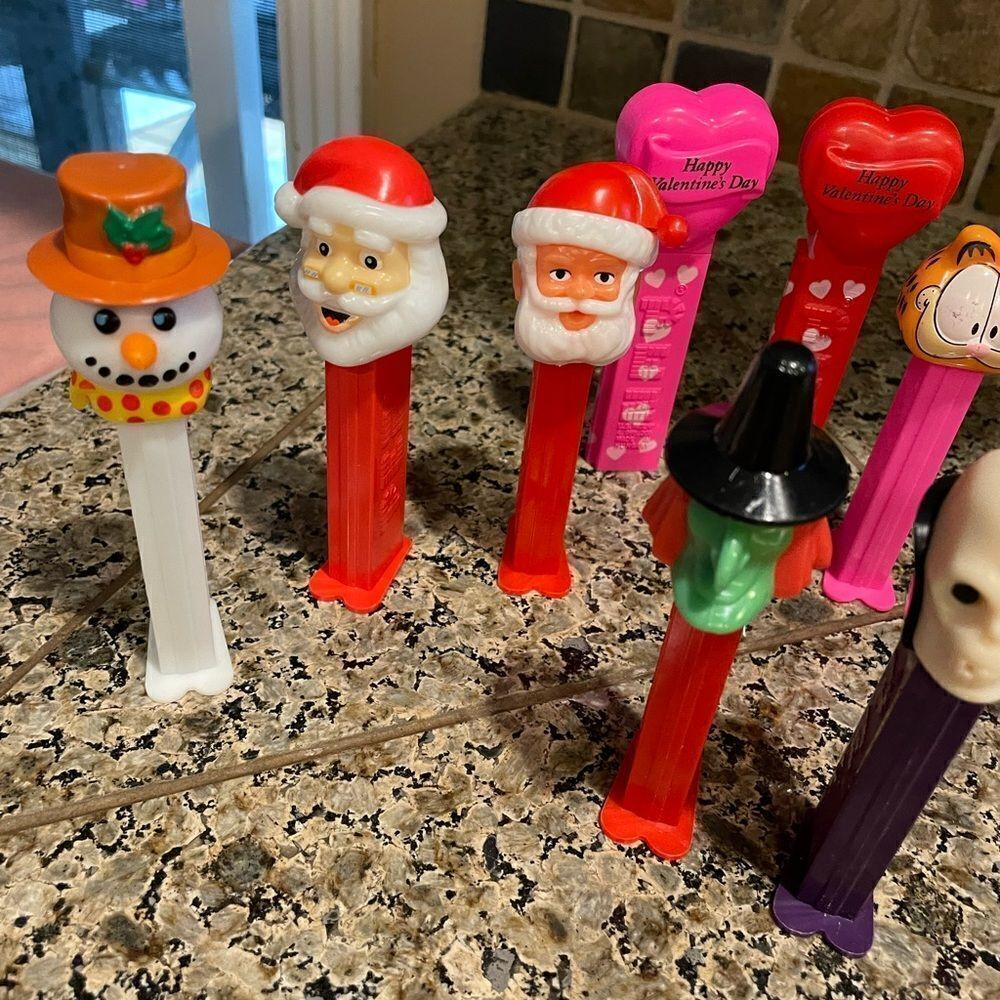Pez Holiday Collection - Picture 4 of 12